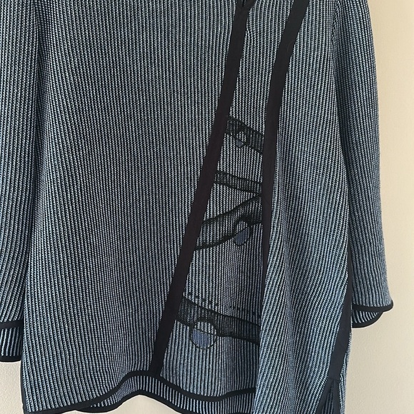 Jaskar Womens Handpainted Crewneck Sweater Blue Size Medium Art to Wear Chic - Picture 5 of 9